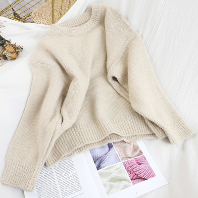 Γυναικείο πουλόβερ κλασικό μοντέλο σε πέντε χρώματα με στρογγυλή λαιμόκοψη