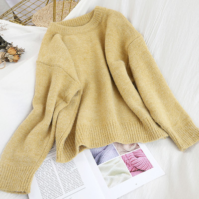 Γυναικείο πουλόβερ κλασικό μοντέλο σε πέντε χρώματα με στρογγυλή λαιμόκοψη