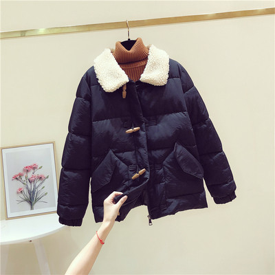 Női téli kabát fa gombokkal és zsebekkel fehér, sárga, fekete és zöld színben