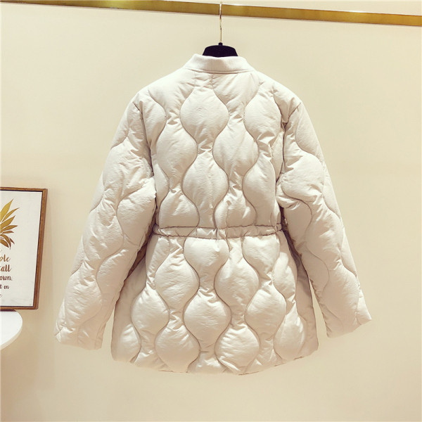 Női őszi-téli kabát kivágott modell derékcsatlakozással kék, bézs és fekete színben