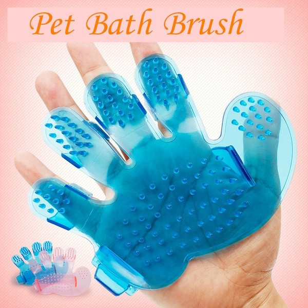 Soft rubber bath brush suitable for dogs and cats in blue and pink