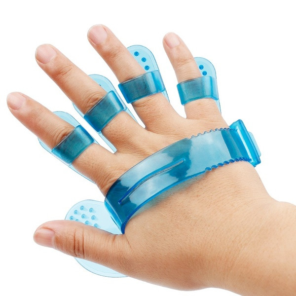 Мека каучукова четка за баня подходяща за кучета и котки в син и розов цвят 