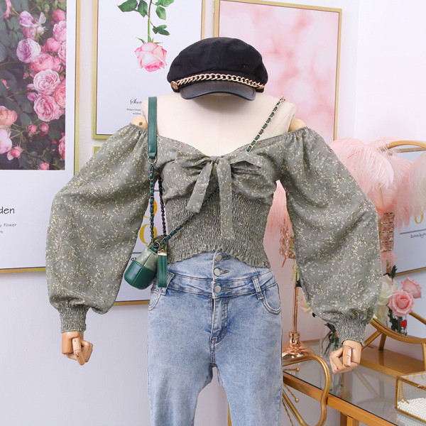 Μοντέρνα γυναικεία μπλούζα με βαθύ λαιμόκοψη, κορδέλα και φαρδιά μανίκια σε διάφορα χρώματα