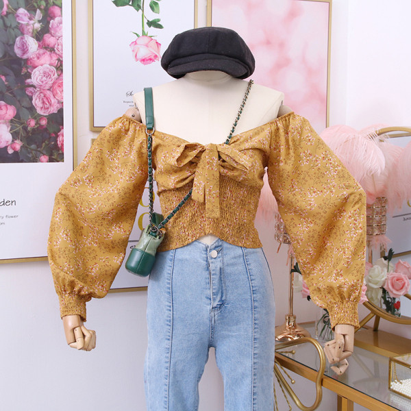 Μοντέρνα γυναικεία μπλούζα με βαθύ λαιμόκοψη, κορδέλα και φαρδιά μανίκια σε διάφορα χρώματα