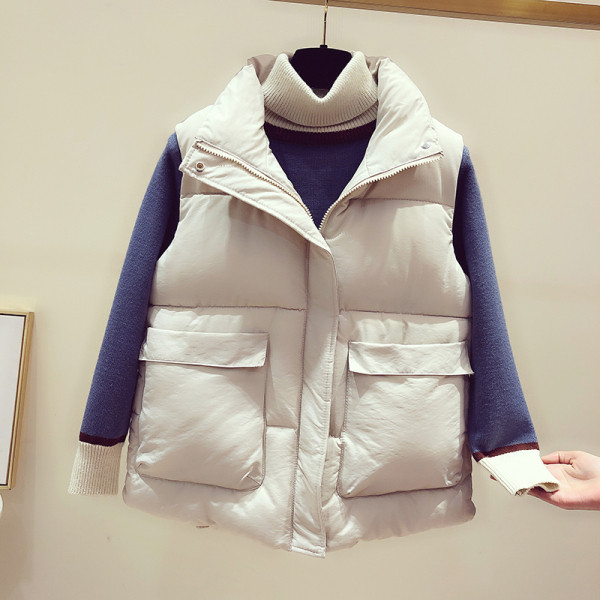 ÚJ Női alkalmi mellény, hátoldalán fekete és bézs színben hímzéssel