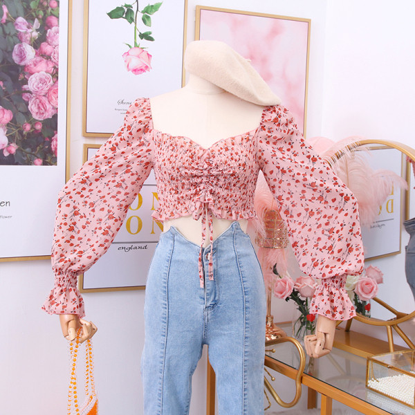 Bluză de damă actuală cu motive florale și mâneci largi