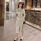 Modern női hosszú ruha hasítékkal, hosszú ujjú zöld és fekete színben