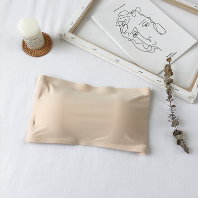 Σουτιέν σε μπεζ, λευκό και μαύρο χρώμα