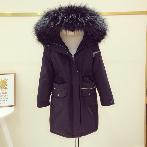 Aktuális női hosszú modell dzseki színes hímzéssel, kapucnival, fekete színben