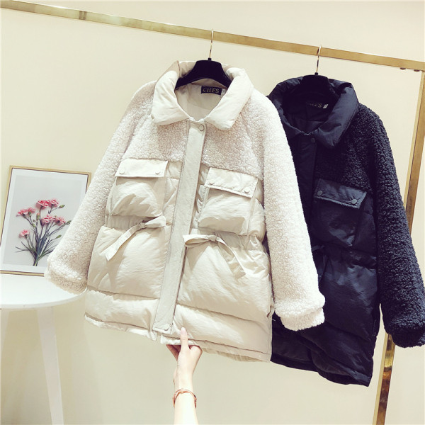 Női téli kabát derékcsatlakozással fehér és fekete színben