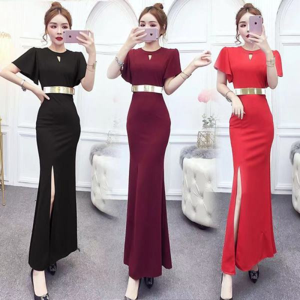 Forma női ruha ovális nyakkivágással és hasítékkal fekete, piros és bordó színekben