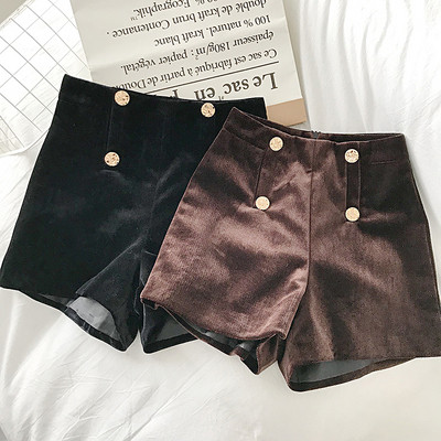 Къси дамски панталони от кадифе ретро стил в черен и кафяв цвят 