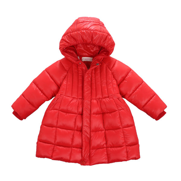 Gyermek hosszú kabát lányoknak fekete és piros színben gombokkal és kapucnival