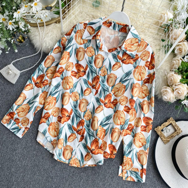 Modern női ing klasszikus gallérral és virágmintával