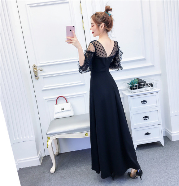 Új modell női ruha pecsét ujjakkal és spitz nyakkivágással fekete és piros színben