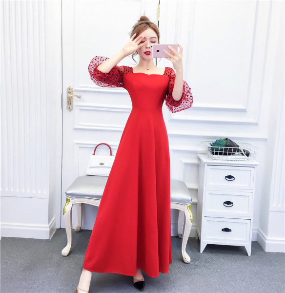 Új modell női ruha pecsét ujjakkal és spitz nyakkivágással fekete és piros színben