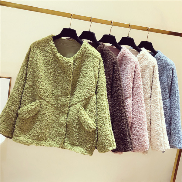 Női téli pehelykabát barna, bézs, rózsaszín, kék és zöld zsebekkel