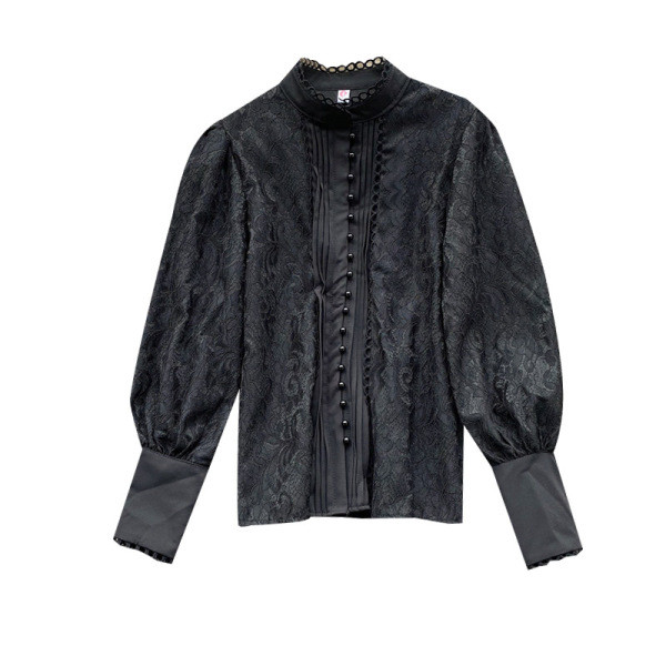 Női csipkeing fehér és fekete színben, gombokkal és széles ujjakkal