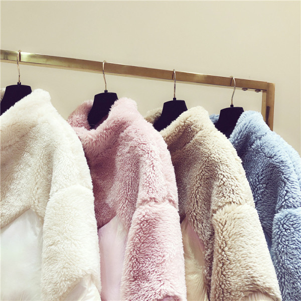 Geaca de iarna moderna de dama cu puf in roz, albastru, bej si alb