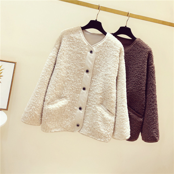 Modern női kabát gombos barna és bézs színben