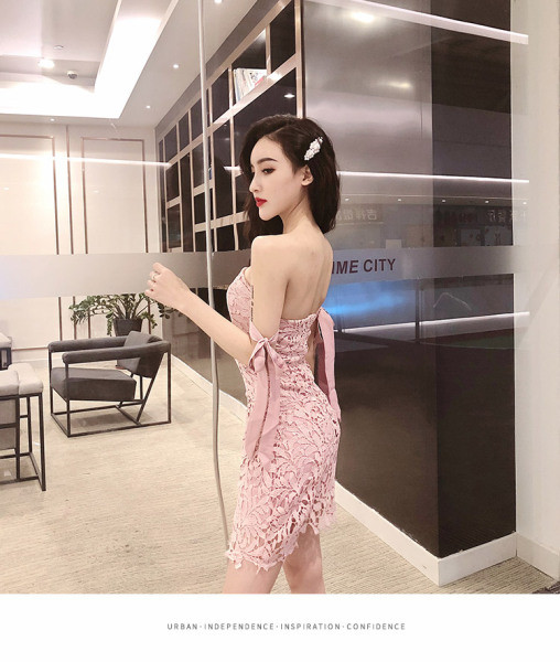 Új modell női csipkeruha csupasz vállú kék és rózsaszín színekben