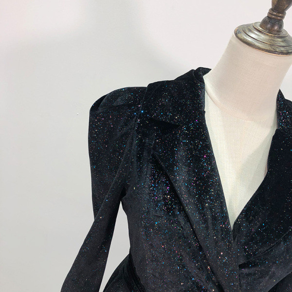 Rochie de dama moderna tip jacheta din catifea de culoare neagra cu curea in talie