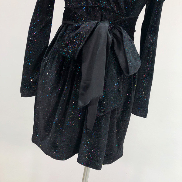 Rochie de dama moderna tip jacheta din catifea de culoare neagra cu curea in talie