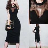 Rochie modernă de damă cu decolteu oval și cu fantă în negru