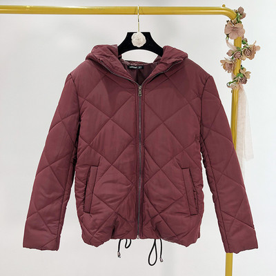 Őszi-téli kabát cipzárral és kapucnival, lila és fekete színben