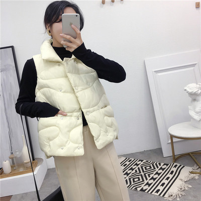 Női alkalmi mellény A-vonalú modellel, fekete-fehér színben