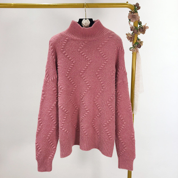 Ζεστό πουλόβερ του φθινοπώρου-χειμώνα με κολάρο στο ροζ, λευκό και μπεζ χρώμα