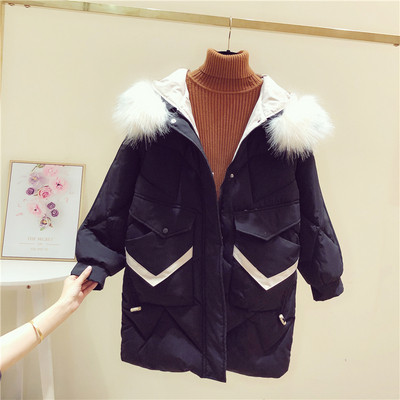 Νέο μοντέλο χειμερινό γυναικείο μπουφάν με τσέπες και γούνα στη κουκούλα σε μπεζ, μαύρο και πράσινο χρώμα