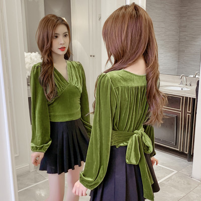 Γυναικεία βελούδινη μπλούζα σε πράσινο και μπλε χρώμα με V-neck