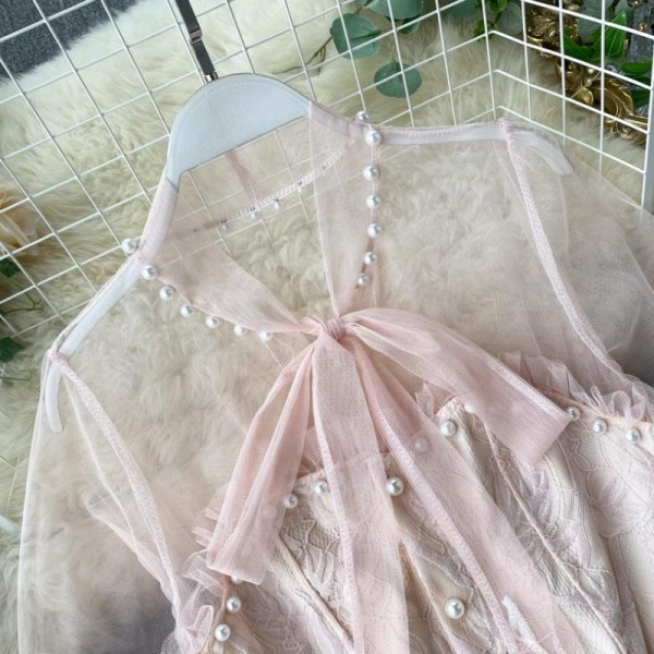 Νέο μοντέλο γυναικείο πουκάμισο με τούλινα μανίκια, πέρλες και κορδόνια σε λευκό, μαύρο και ροζ χρώμα