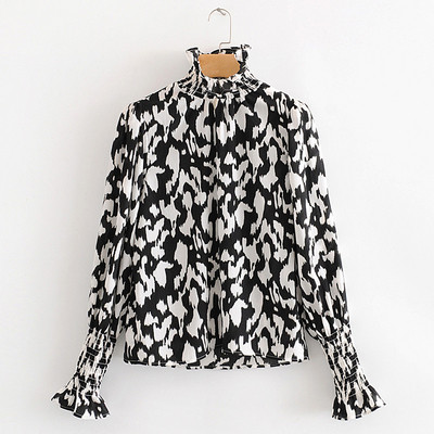 Modern női blúz pólógallérral és leopárdmintával, barna, rózsaszín, zöld és fekete színekben