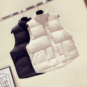 Alkalmi női mellény kerek nyakkivágással, fekete és bézs színben