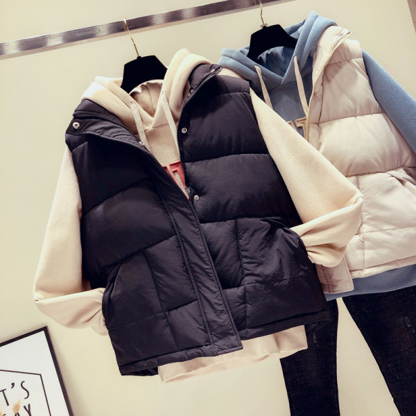 Alkalmi női mellény kerek nyakkivágással, fekete és bézs színben