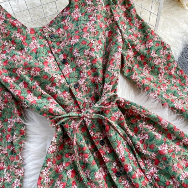 Alkalmi női ruha gombokkal, nyakkendőkkel és virágmotívumokkal több színben