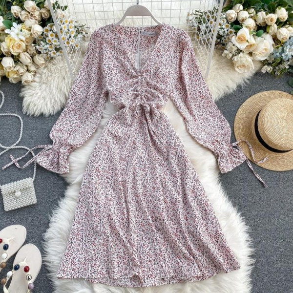 Női ruha spitz nyakkivágással és lótusz ujjú - szabású modell több színben