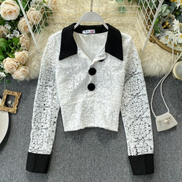 Νέο μοντέλο γυναικεία μπλούζα με δαντέλα με κλασικό κολάρο και κουμπιά σε λευκό και μαύρο χρώμα