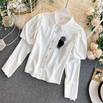 Új modell női blúz klasszikus gallérral és gombokkal fehér és fekete színben