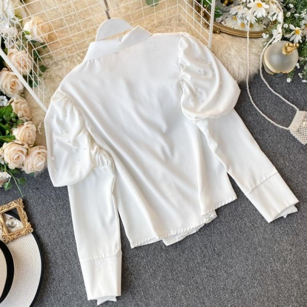 Új modell női blúz klasszikus gallérral és gombokkal fehér és fekete színben