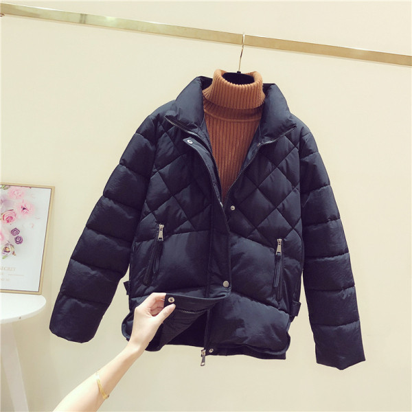 Geaca de iarna de dama lungime standard in alb si negru