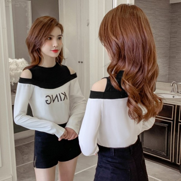 Női blúz Karcsú modell fehér, fekete és zöld színben, felirattal, csupasz vállakkal