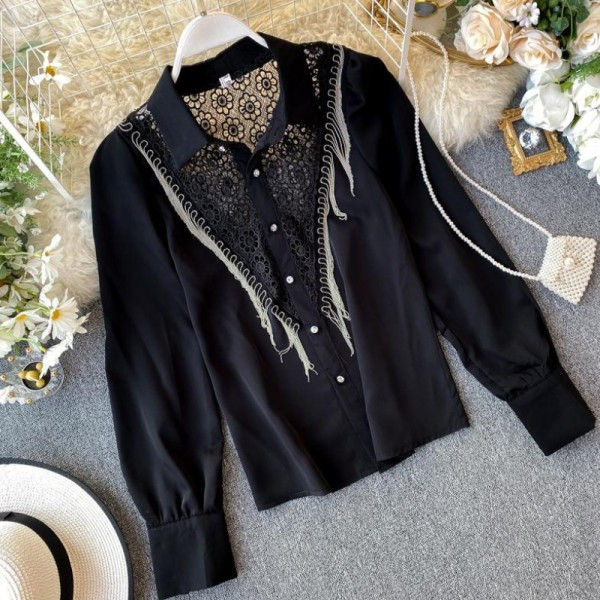 Modern női ing klasszikus gallérral, csipkével és gombokkal fehér és fekete színben