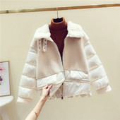 Modern női téli kabát fehér, rózsaszín, barna, sárga és kék tollal