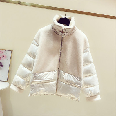 Modern női téli kabát fehér, rózsaszín, barna, sárga és kék tollal