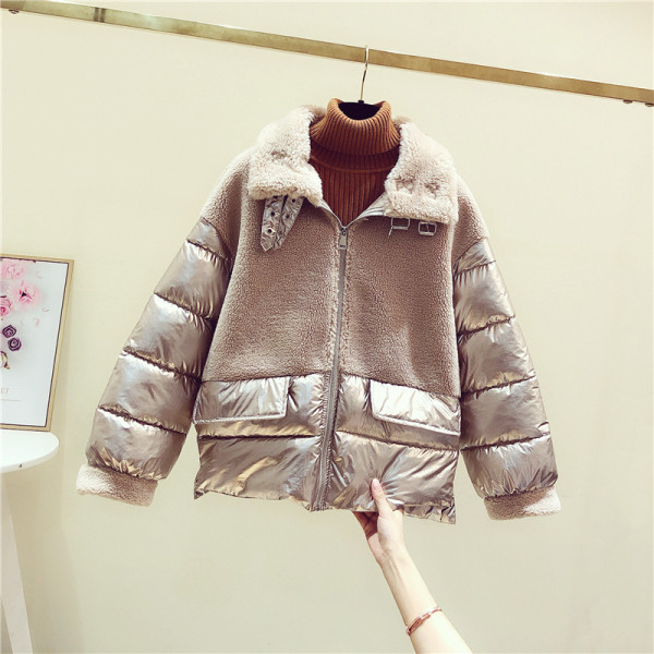 Modern női téli kabát fehér, rózsaszín, barna, sárga és kék tollal