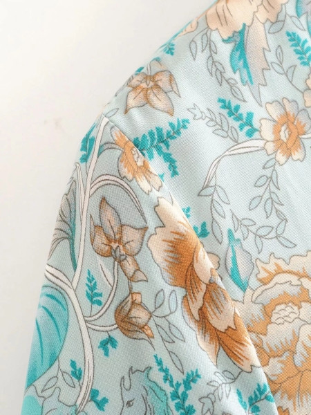 Rochie casual de dama cu decolteu in V si maneci scurte in albastru cu imprimeu floral