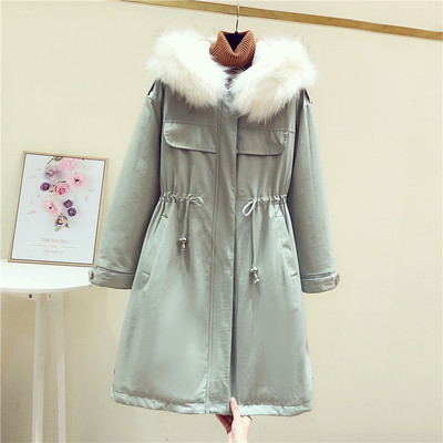 Női téli kabát hosszú modell, deréknál és a kapucninál csatlakozóval, bézs, fekete és zöld színben